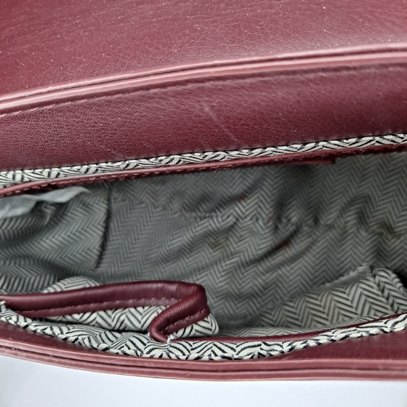 Steve Madden burgundy tassel crossbody - Picture 14 of 14